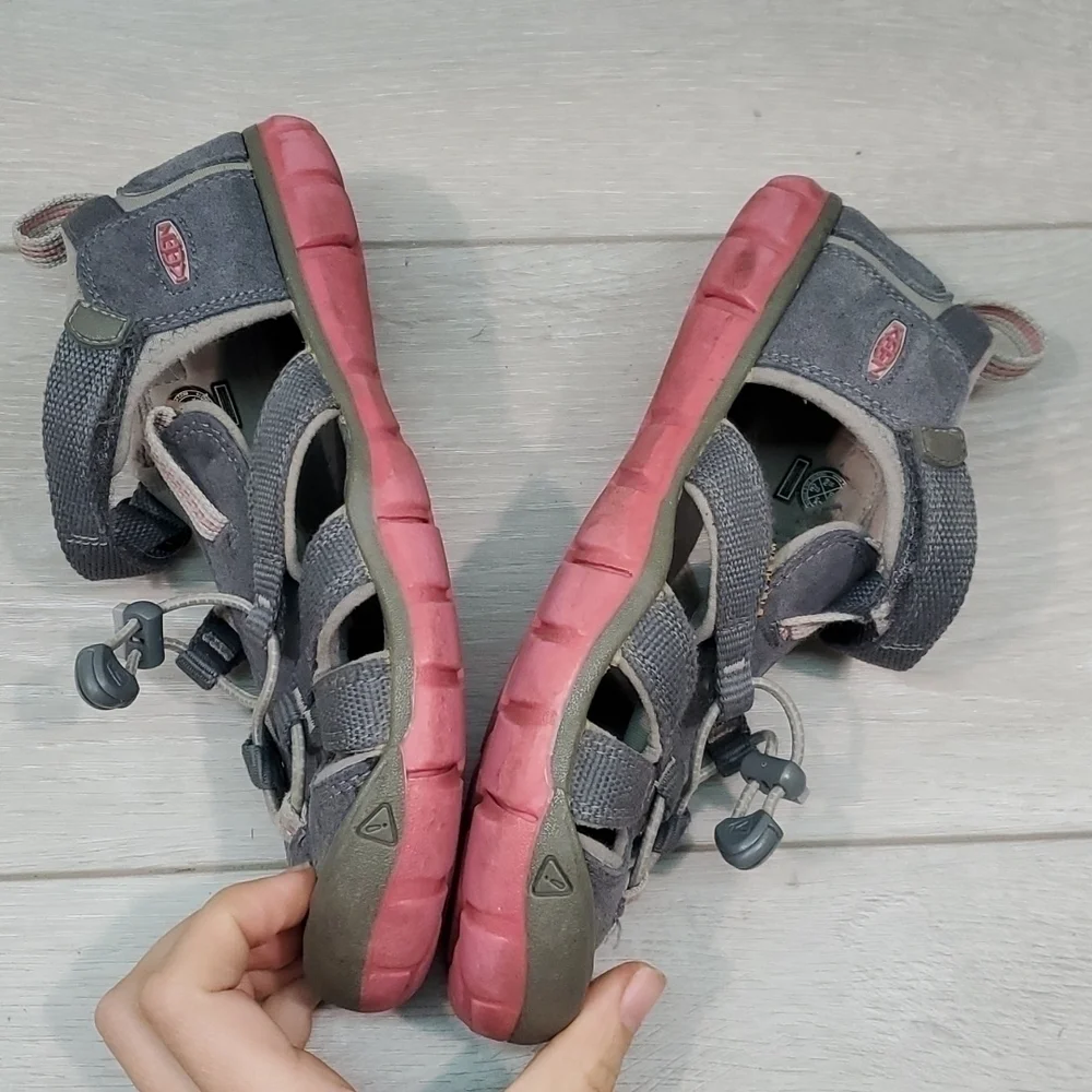 Keen Girls Big Kids Ceacamp II CNX Outdoor Hiking Comfort Sandals shoes sz 3